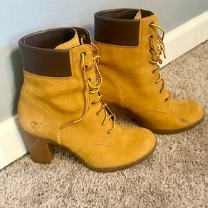 Timberland Women's Yellow Lace-Up Boots
